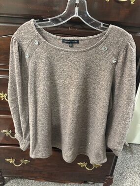 Adrienne Vittadini Taupe Knit Button-Shoulder Pullover